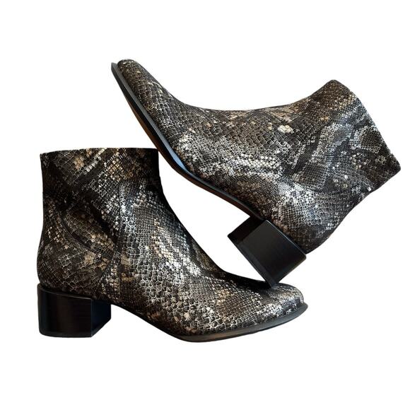 Vionic Shoes - Vionic Kamryn Pewter Animal print Nubuck Leather Ankle Booties, size US 6.5